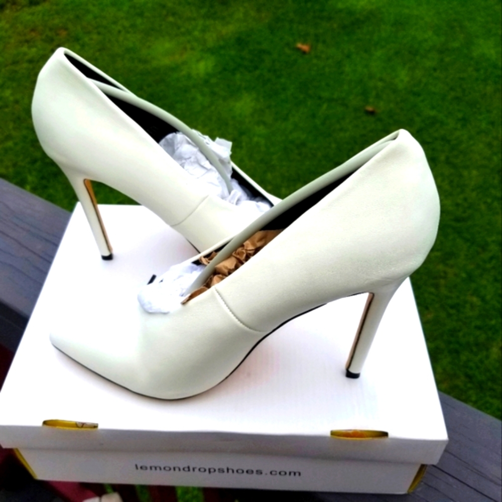 Lemon Drop by Privileged Size 11 White Heels